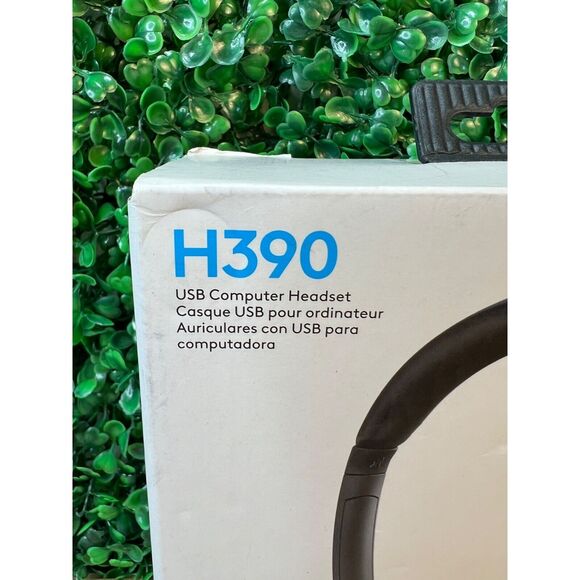 NIB Logitech H390 USB Headset ClearChat with Noise Cancelling Mic New - Picture 3 of 12